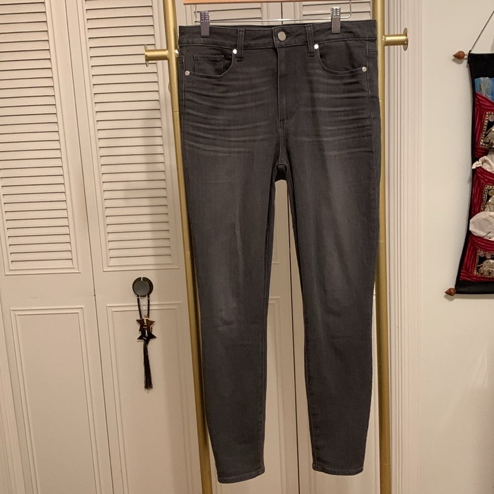 Hoxton High Rise Ankle Skinny Jeans in Gray Peaks